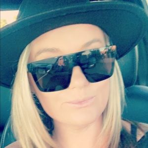 Meet your Posher, Tacey